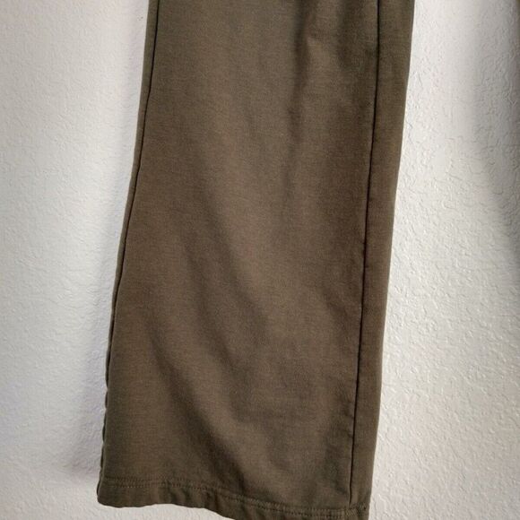 Torrid Size Medium (0) Green Sweat Pants excellent condition - Picture 2 of 4